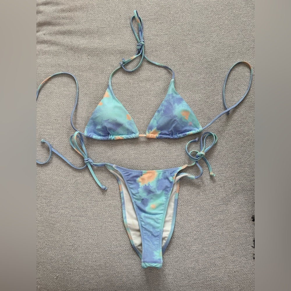 White Fox Boutique Blue and Orange Bikini